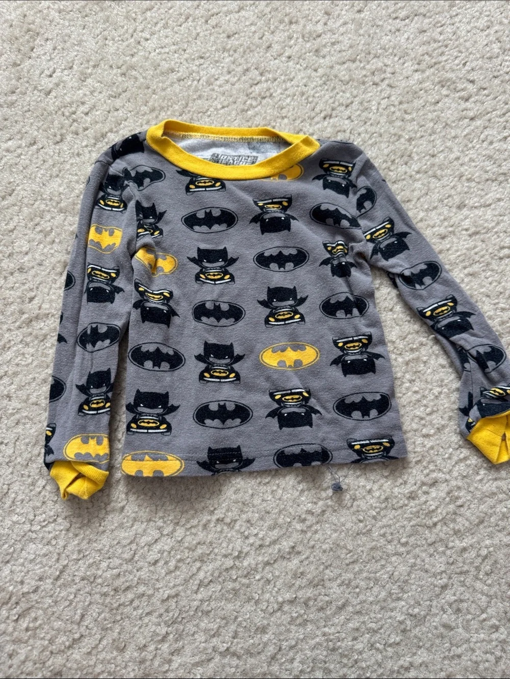 Justice Batman Kids' 2-Piece Pajama Set in Gray and Yellow - Size 3T